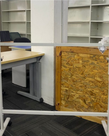 900 – 2400mm White Board Stand
